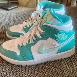 Nike Women's Athletic Shoes - Teal and White